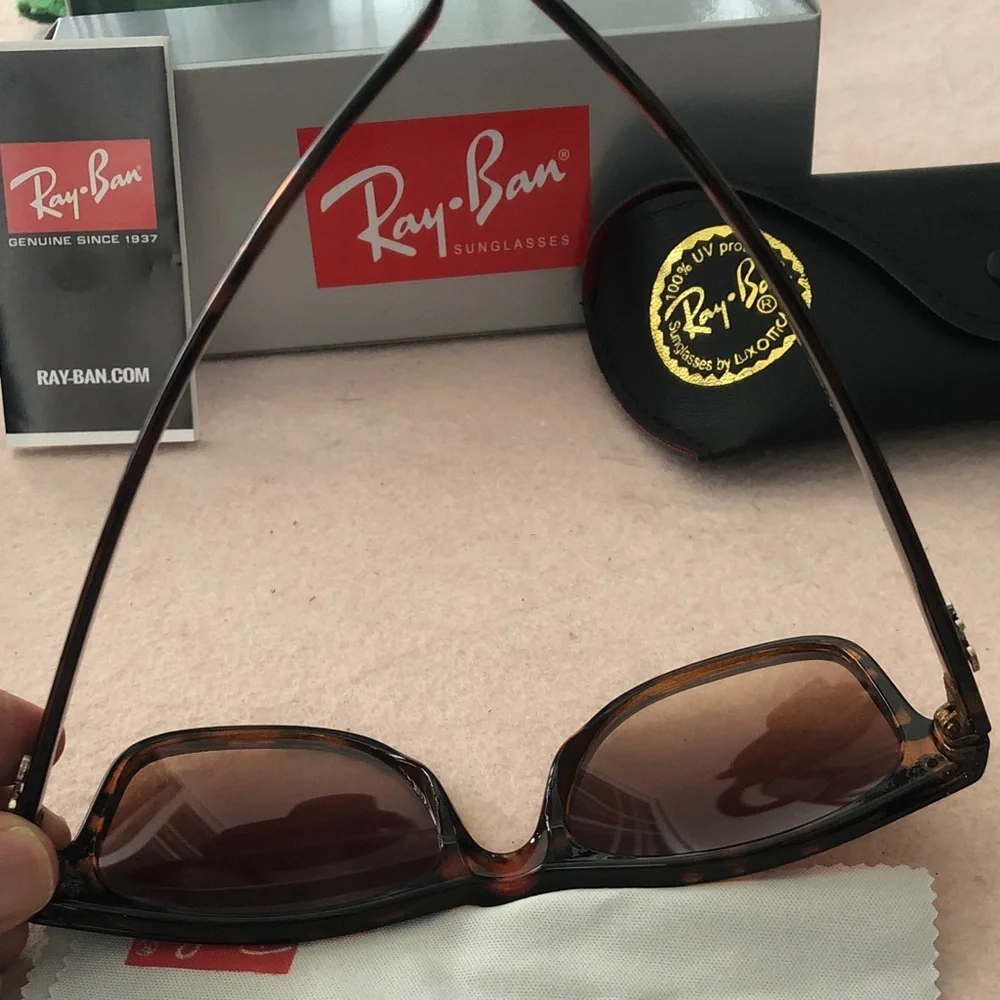 Ray-Ban Men's Tortoiseshell Frame Sunglasses with Brown Gradient Lenses
